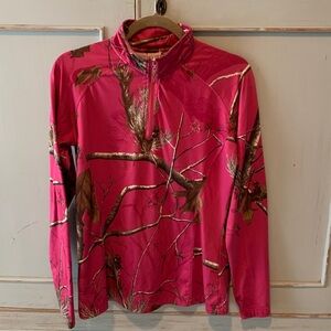 Legendary Whitetails REELTREE Pink and Brown Camo 1/4 Zip Pullover Size M